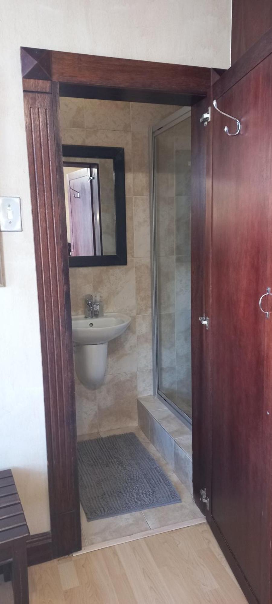 The Wooden Leg Guesthouse Kleinmond Esterno foto