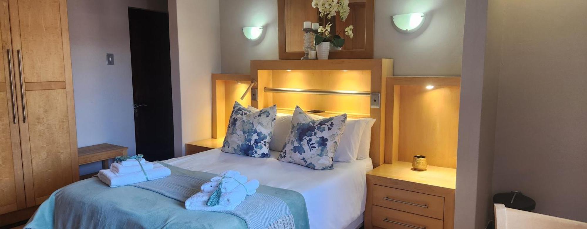 The Wooden Leg Guesthouse Kleinmond Esterno foto