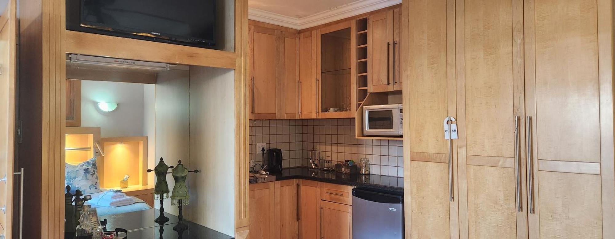 The Wooden Leg Guesthouse Kleinmond Esterno foto