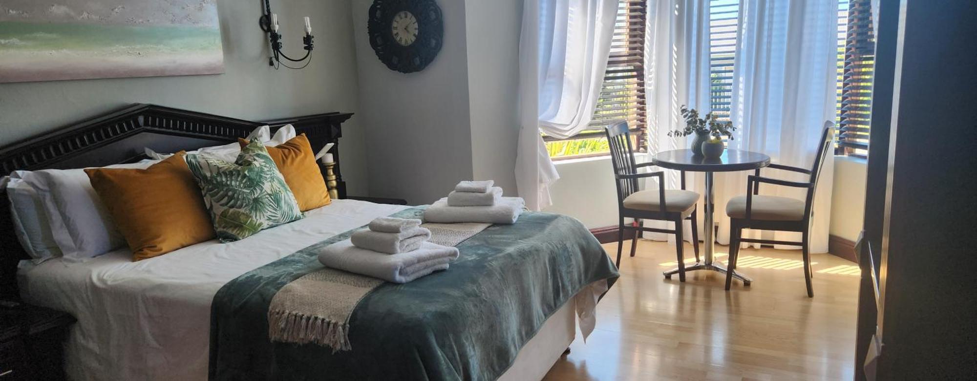 The Wooden Leg Guesthouse Kleinmond Esterno foto